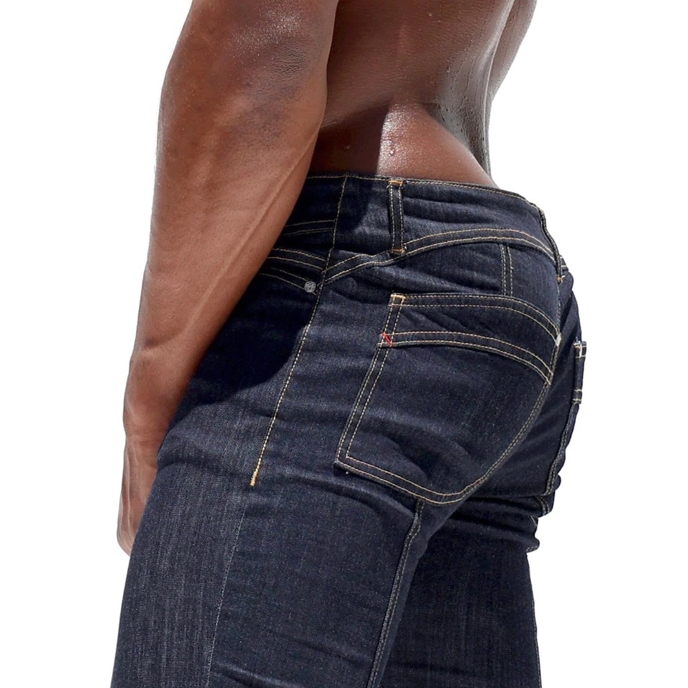 BUTT OUT! in RUFSKIN.